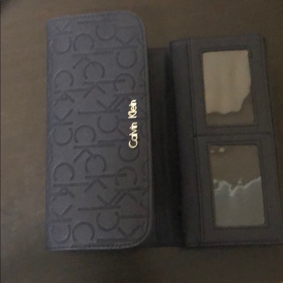 Calvin Klein Purse - Picture 2 of 7